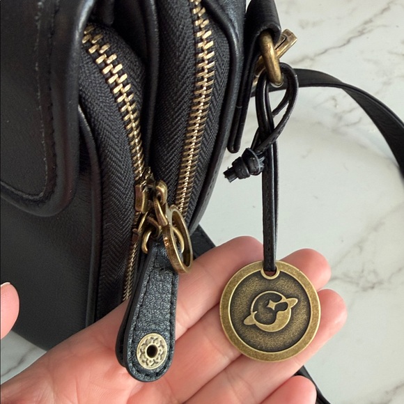 Minooy Black Leather Organizer Crossbody Bag Built-In Wallet Brass Hardware - Picture 6 of 14